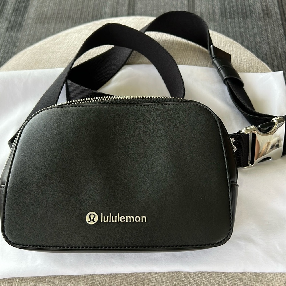 Lululemon crossbody or waist pack